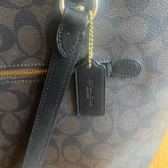Coach Dark Brown Signature Gallery Tote (EUC) - Picture 4 of 10